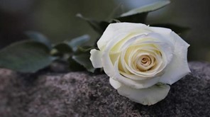 Σήμερα κηδεύονται οι Ευθαλία και Κώστας Θανασάρας που βρέθηκαν νεκροί στο σπίτι τους